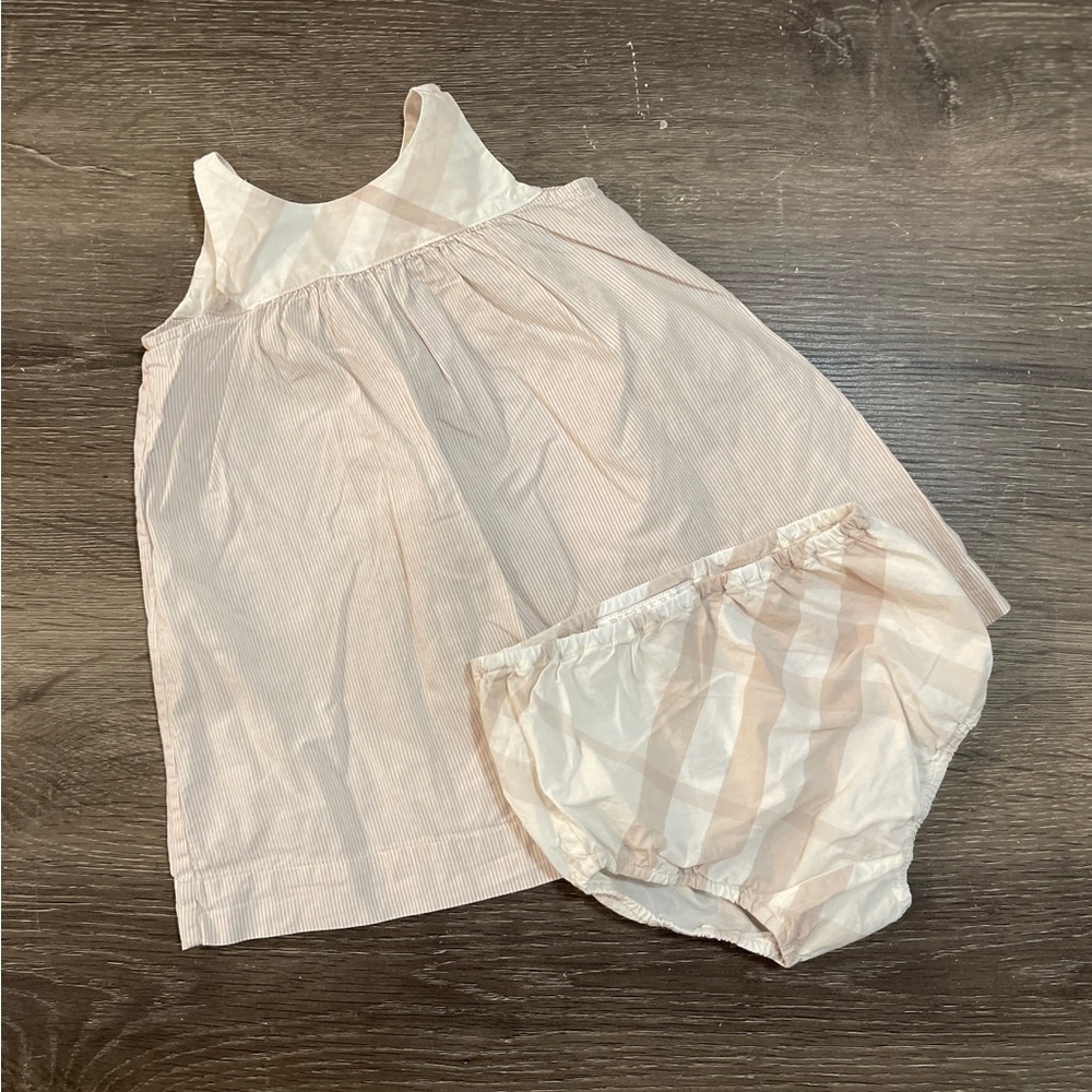 Burberry 6M bloomer set